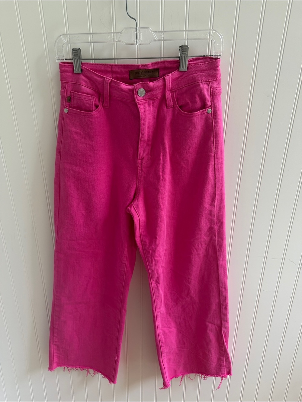 (355)Judy Blue Hot Pink Garment Dyed Wide Leg Crop Jeans Raw Hem Size 5/27